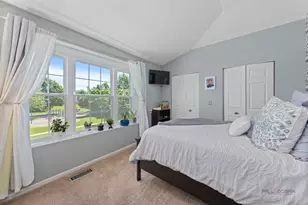 370 Ashford Ln, Grayslake, IL 60030 - Photo 29