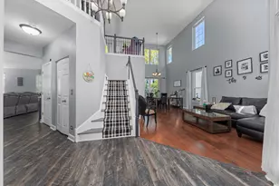 370 Ashford Ln, Grayslake, IL 60030 - Photo 5