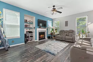 370 Ashford Ln, Grayslake, IL 60030 - Photo 11
