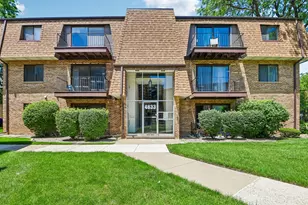 4833 W 109th St, Oak Lawn, IL 60453 - Photo 1