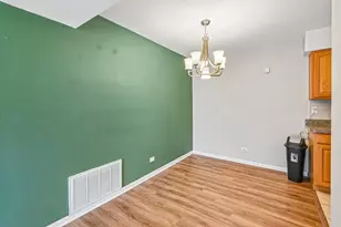 4833 W 109th St, Oak Lawn, IL 60453 - Photo 9
