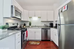 645 N Kingsbury St, Chicago, IL 60610 - Photo 3