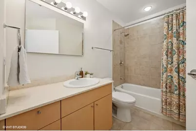 653 N Kingsbury Street #1401, Chicago, IL 60654 - Photo 17