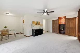 1806 Hemlock Pl, Schaumburg, IL 60173 - Photo 5