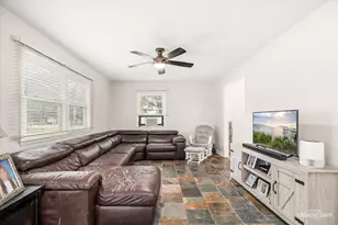 1108 Edwards Ave, Saint Charles, IL 60174 - Photo 3