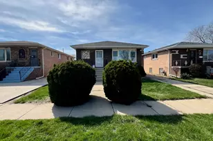 306 Prairie Ave, Calumet City, IL 60409 - Photo 1