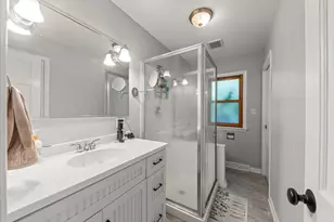 1020 S Gables Blvd, Wheaton, IL 60189 - Photo 15