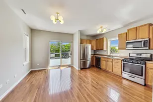 3761 S Lake Park Ave, Chicago, IL 60653 - Photo 9