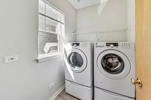 3761 S Lake Park Ave, Chicago, IL 60653 - Photo 13