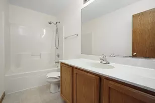 2304 Hudson Cir, Aurora, IL 60502 - Photo 19