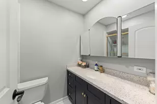 1350 S Rebecca Rd, Lombard, IL 60148 - Photo 21