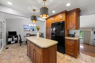 1350 S Rebecca Rd, Lombard, IL 60148 - Photo 7