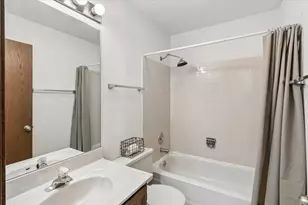 1315 Cheswick Ct, Wheeling, IL 60090 - Photo 17