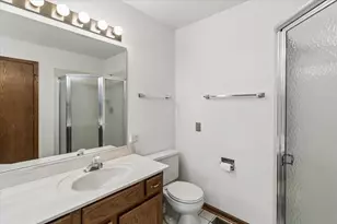 1315 Cheswick Ct, Wheeling, IL 60090 - Photo 15