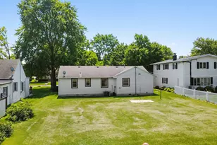 421 E South St, Peotone, IL 60468 - Photo 17