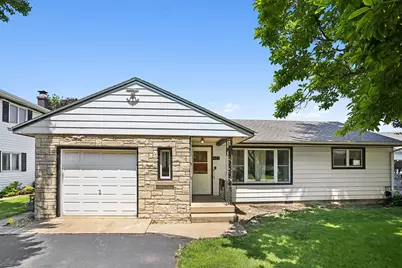 421 E South Street, Peotone, IL 60468 - Photo 1