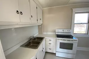 739 Iowa Ave, Aurora, IL 60506 - Photo 9