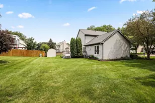 1135 Stonebridge Ct, Elgin, IL 60120 - Photo 31