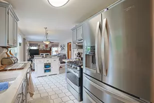 1135 Stonebridge Ct, Elgin, IL 60120 - Photo 15