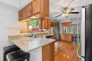 1689 Warrington Ln, Crystal Lake, IL 60014 - Photo 11