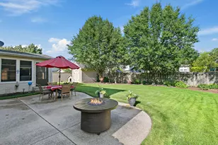 1689 Warrington Ln, Crystal Lake, IL 60014 - Photo 27
