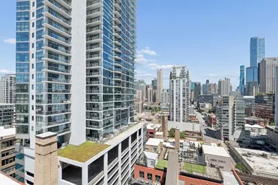 330 W Grand Avenue #1707, Chicago, IL 60654 - Photo 21