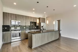 2351 N Seeley Ave, Chicago, IL 60647 - Photo 3