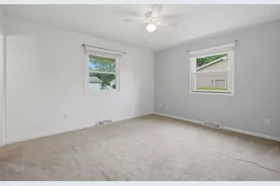 109 N 3rd Street, Colona, IL 61241 - Photo 15
