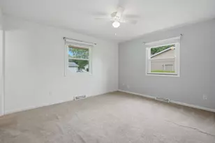 109 N 3rd St, Colona, IL 61241 - Photo 15