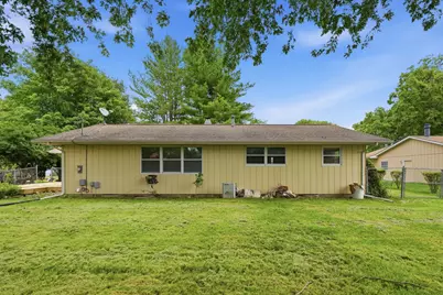 109 N 3rd Street, Colona, IL 61241 - Photo 3