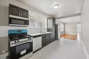 7730 S Essex Ave, Chicago, IL 60649 - Photo 9