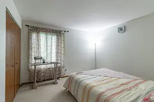 906 Cross Creek Dr, Roselle, IL 60172 - Photo 13