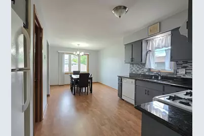 8312 S 79th Avenue, Justice, IL 60458 - Photo 3