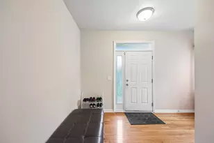 5105 W Flanders Rd, McHenry, IL 60050 - Photo 5