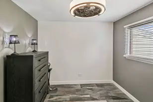 383 Park Ave, Wheeling, IL 60090 - Photo 13