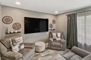 383 Park Ave, Wheeling, IL 60090 - Photo 7