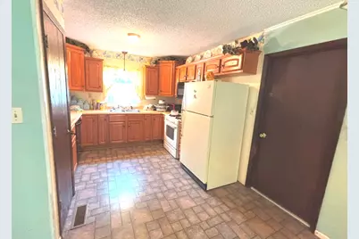 217 Woodland Drive, Salem, IL 62881 - Photo 7