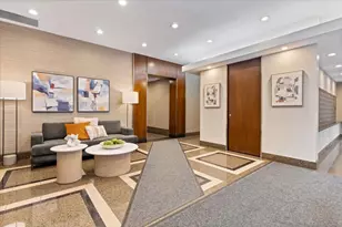 30 E Huron St, Chicago, IL 60611 - Photo 3