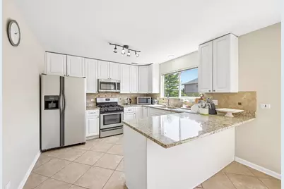 673 E Fountainview Drive #673, Mundelein, IL 60060 - Photo 11