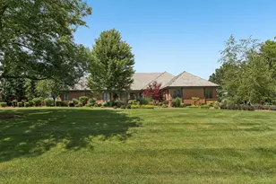 1960 Abbotsford Dr, Inverness, IL 60010 - Photo 1
