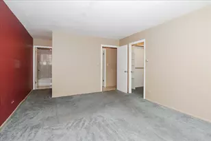 2000 St Regis Dr, Lombard, IL 60148 - Photo 13