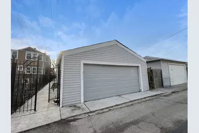 913 N Kedvale Avenue, Chicago, IL 60651 - Photo 5