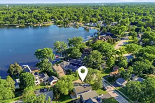 136 Edgewater Dr, Crystal Lake, IL 60014 - Photo 31