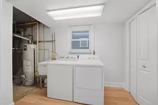 136 Edgewater Dr, Crystal Lake, IL 60014 - Photo 23