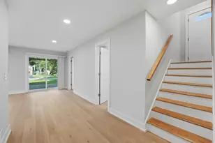 136 Edgewater Dr, Crystal Lake, IL 60014 - Photo 19