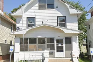 1027 Ridge Ave, Rockford, IL 61103 - Photo 1