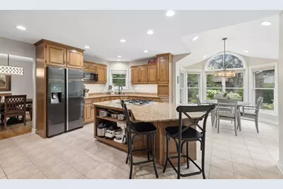 449 Farnham Lane, Wheaton, IL 60189 - Photo 7