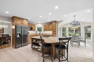 449 Farnham Ln, Wheaton, IL 60189 - Photo 7