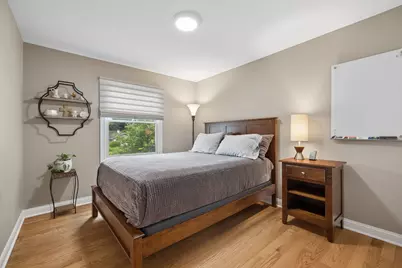 449 Farnham Lane, Wheaton, IL 60189 - Photo 17