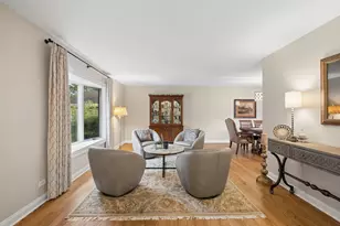 449 Farnham Ln, Wheaton, IL 60189 - Photo 3